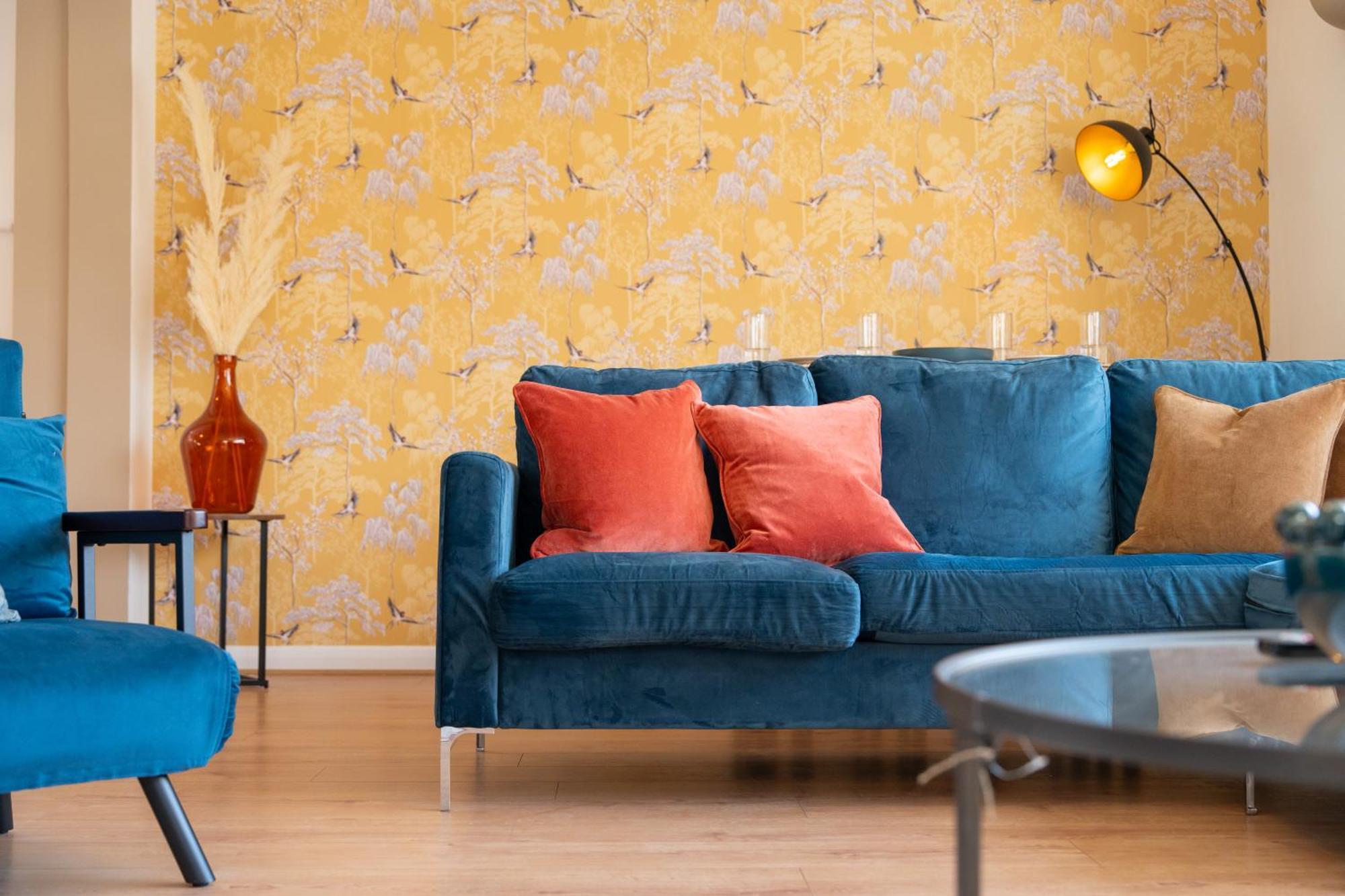 Stylish 4 Bedroom Spacious Retreat With Parking - Sleeps 10 - Families & Contractors Canterbury Buitenkant foto